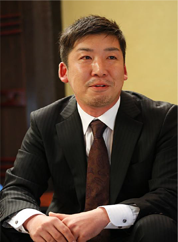 株式会社 美山ウッドエンジニア 代表取締役　岡本 高明